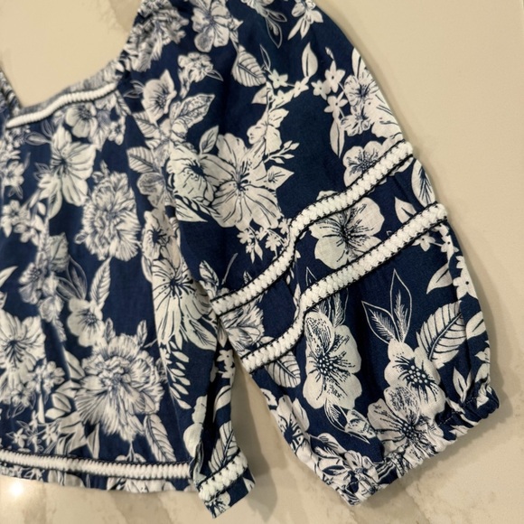 C&C California Floral Puff Sleeve 100% Linen Blouse Womens Large Blue/White Boho - Picture 3 of 7